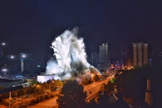 武汉江天大厦爆破拆除工程